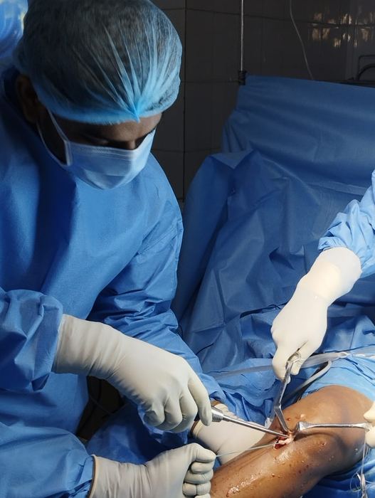 Dr. Shivaji Kolli, orthopaedic surgeon, in the operating theatre in Bengaluru (photo 29)