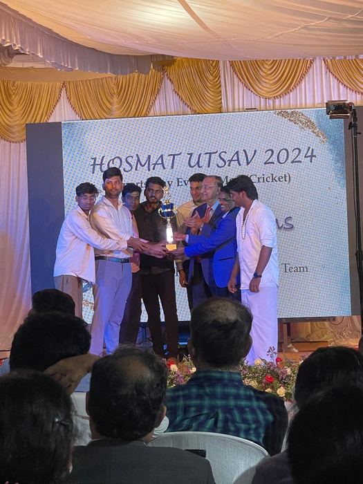 Dr. Shivaji Kolli at an orthopaedic academic event (photo 4)